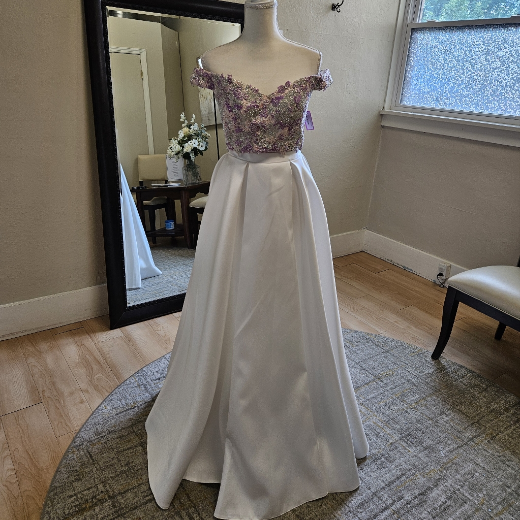 Size 0/2 White/Lavender Floral Shimmer Aline Two Piece By Ellie Wilde & Ed Young